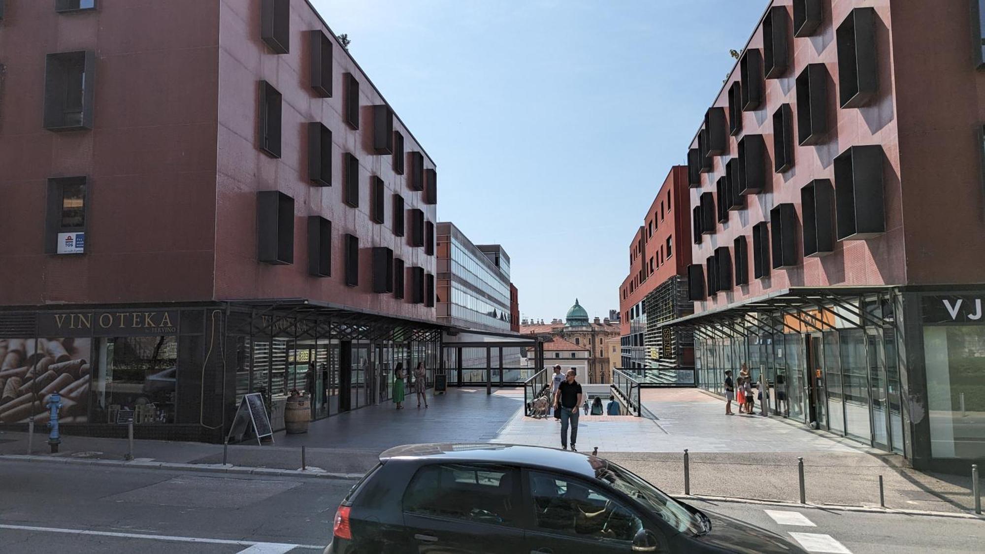 Downtown Fiume, Underground Garage Within The Property Экстерьер фото
